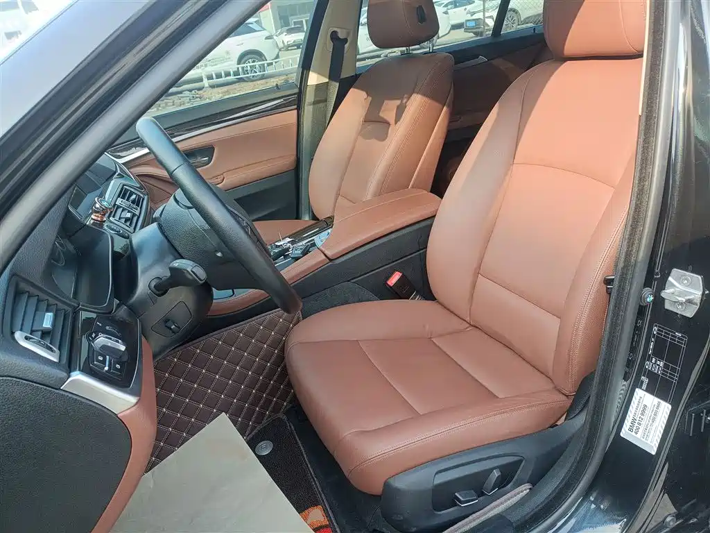 BMW 5 Series 2014 525Li Leading фото 15