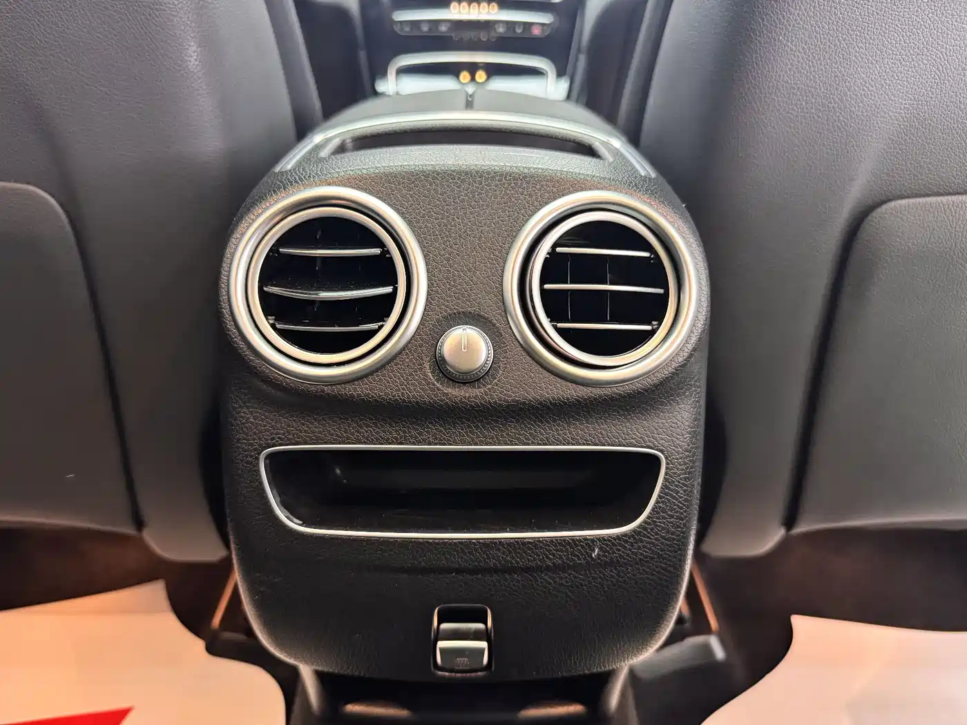 Mercedes-Benz GLC 2020 Facelift GLC 260 L 4MATIC Dynamic фото 17