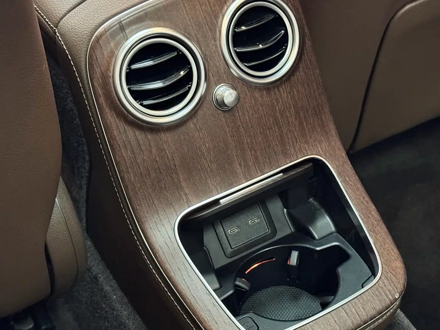 Mercedes-Benz E-Class 2023 E 300 L Luxury фото 8