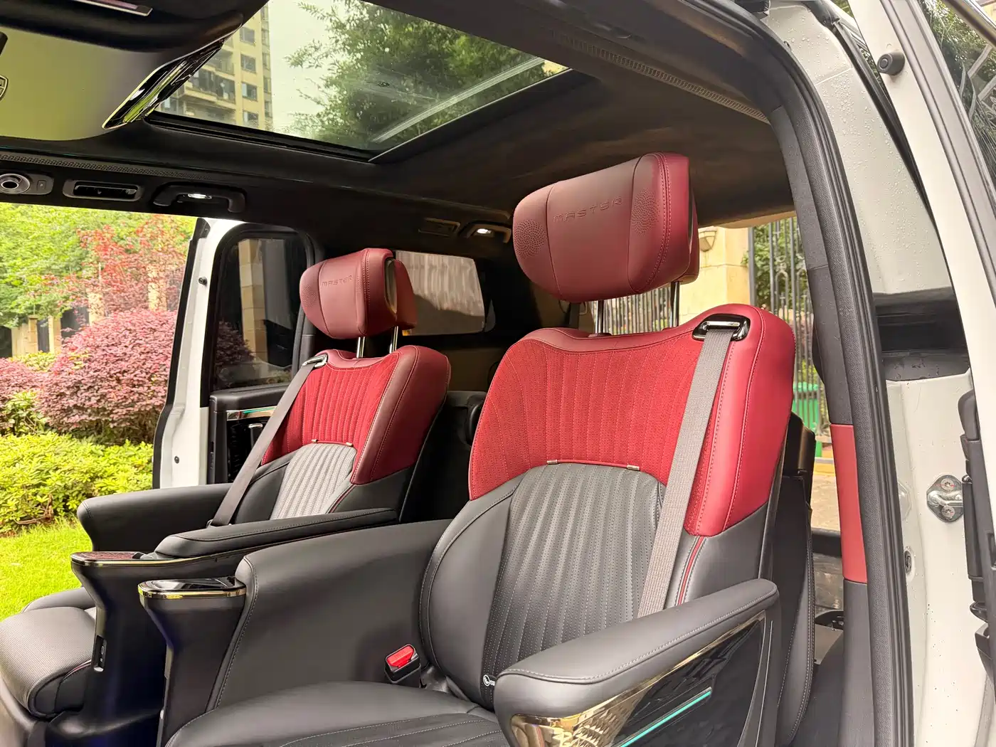 GAC Trumpchi Trumpchi M8 2023 Model Master Series 400T Flagship Edition фото 36