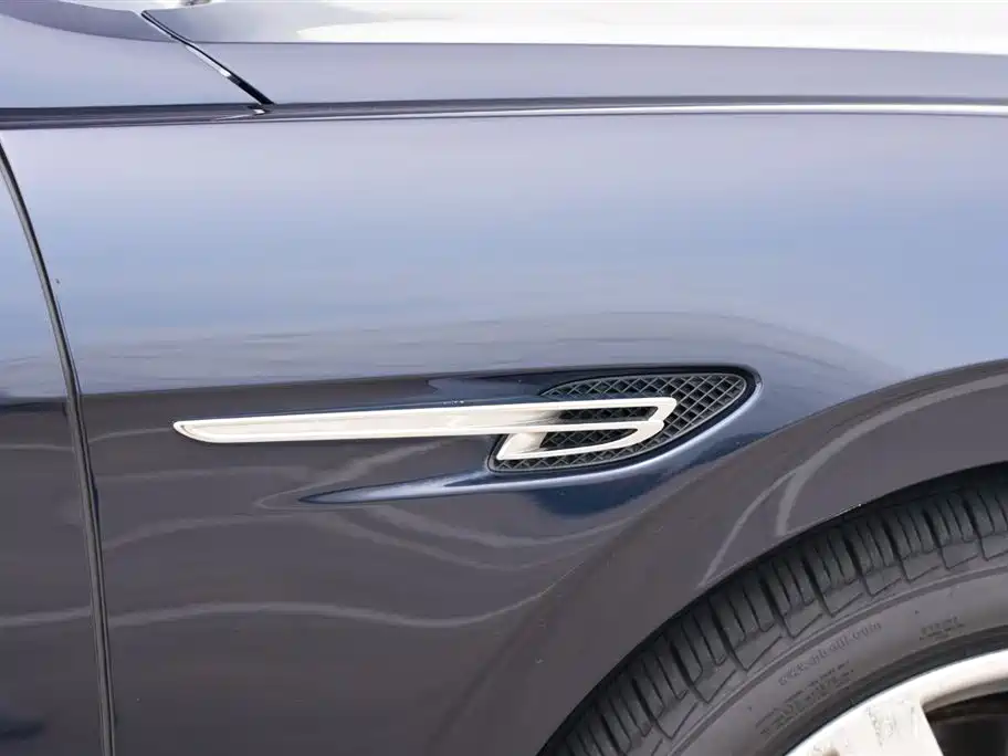 Фото 20 - Bentley Flying Spur
