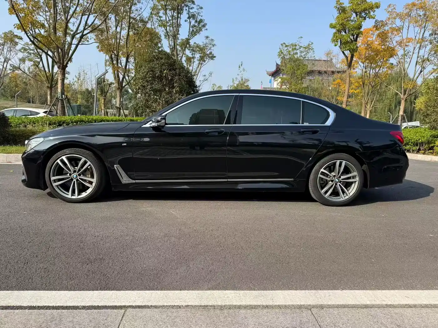BMW 7 Series 2018 730Li Premium Type M Sport Package фото 3