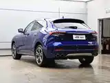 Photo 34 - Maserati Levante