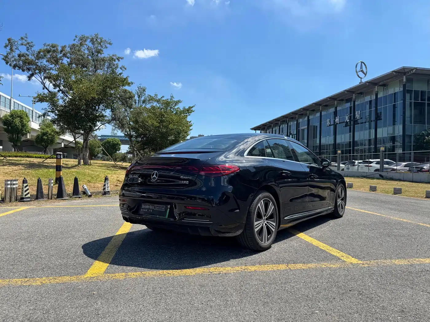 Mercedes-Benz EQE 2025 2025 Model 500 4MATIC Luxury Edition