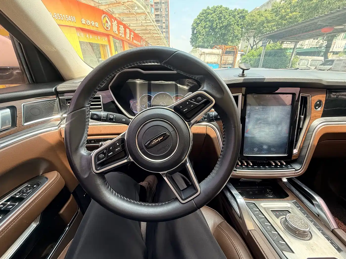 Zotye T800 2019 2018 2.0T Auto Premium Smart Connect 7-seater