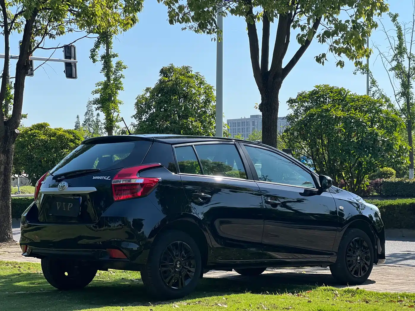 Toyota YARiS L Zhi Xuan 2017 1.5E CVT Speed Upgrade Edition фото 7
