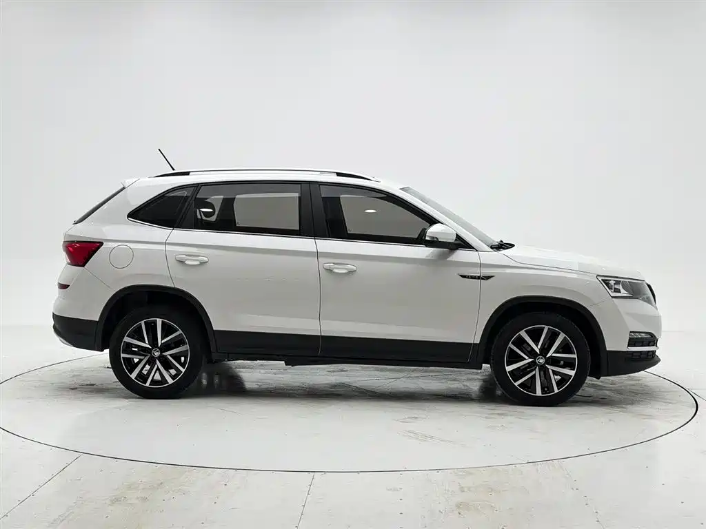Škoda Kamiq 2022 1.5L Automatic Comfort Edition фото 9