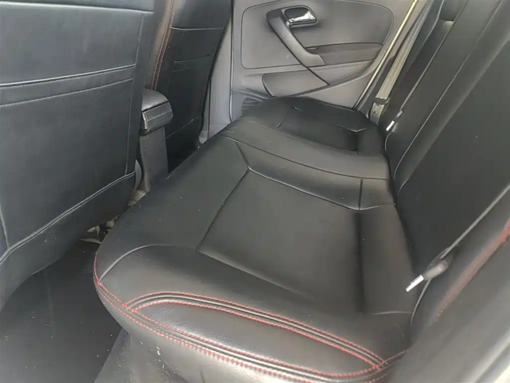 Volkswagen Polo 2016 1.4L Manual Trend фото 17