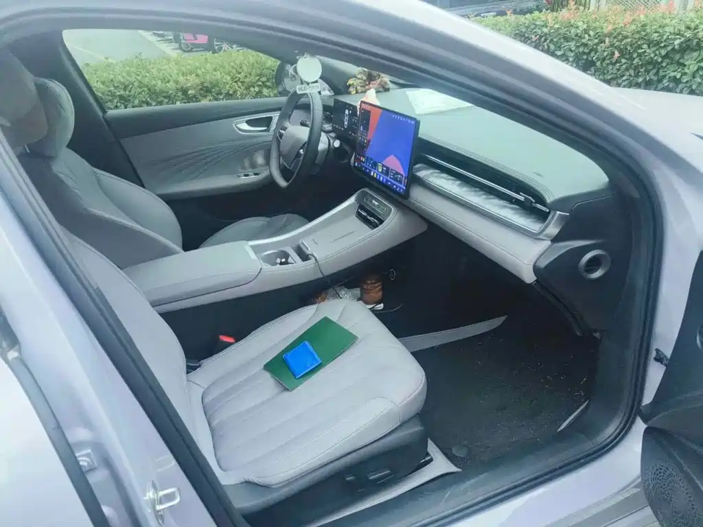 Roewe M7 DMH 2025 2025 1.5T 115km Mid-range