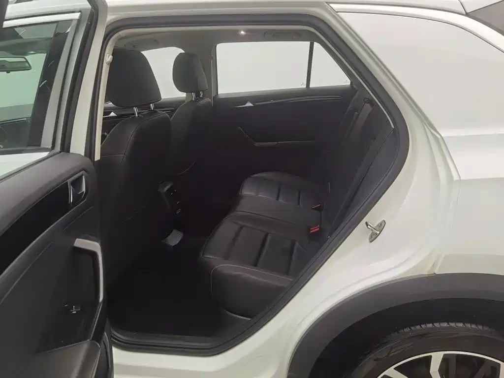 Photo 15 - Volkswagen T-ROC