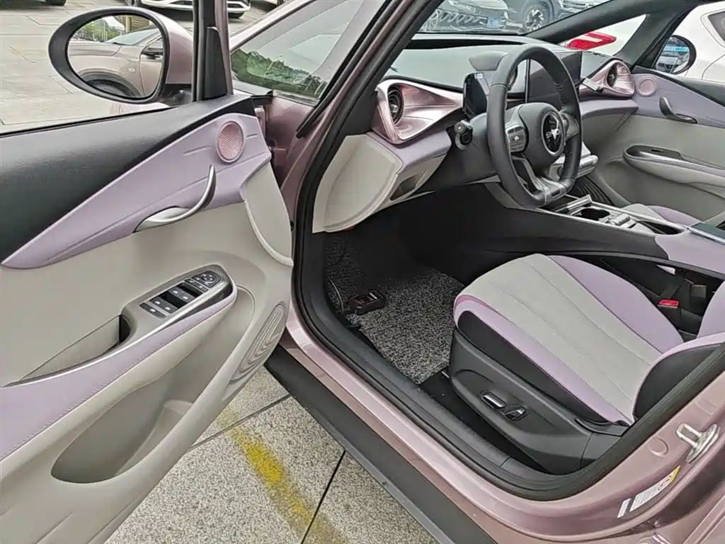 BYD Dolphin 2024 Glory Edition 420km Freedom Edition фото 16