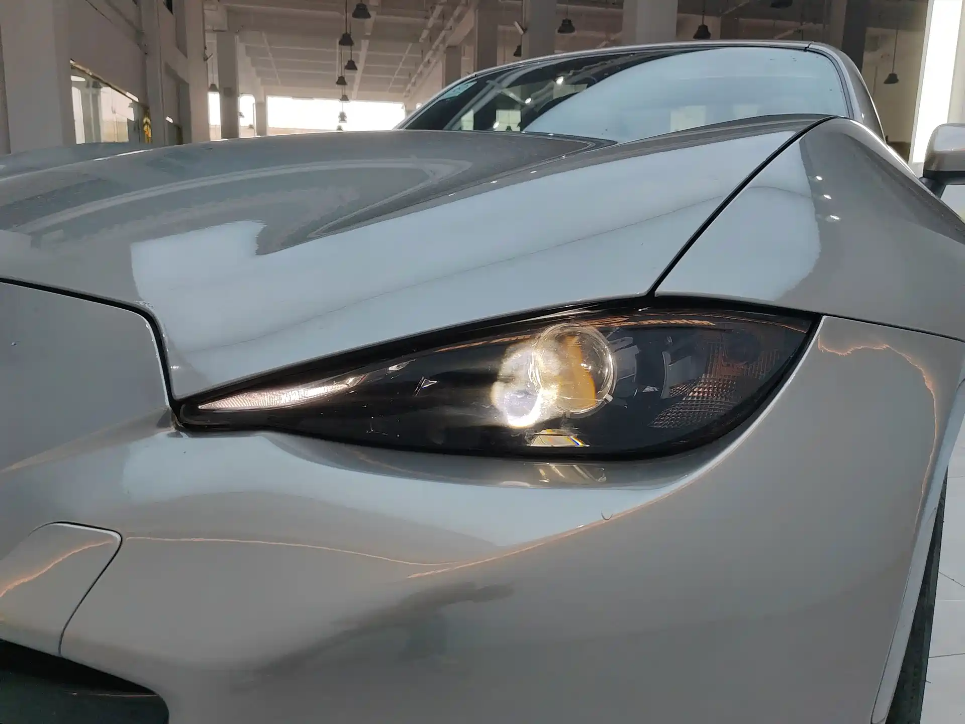 Фото 10 - Mazda MX-5