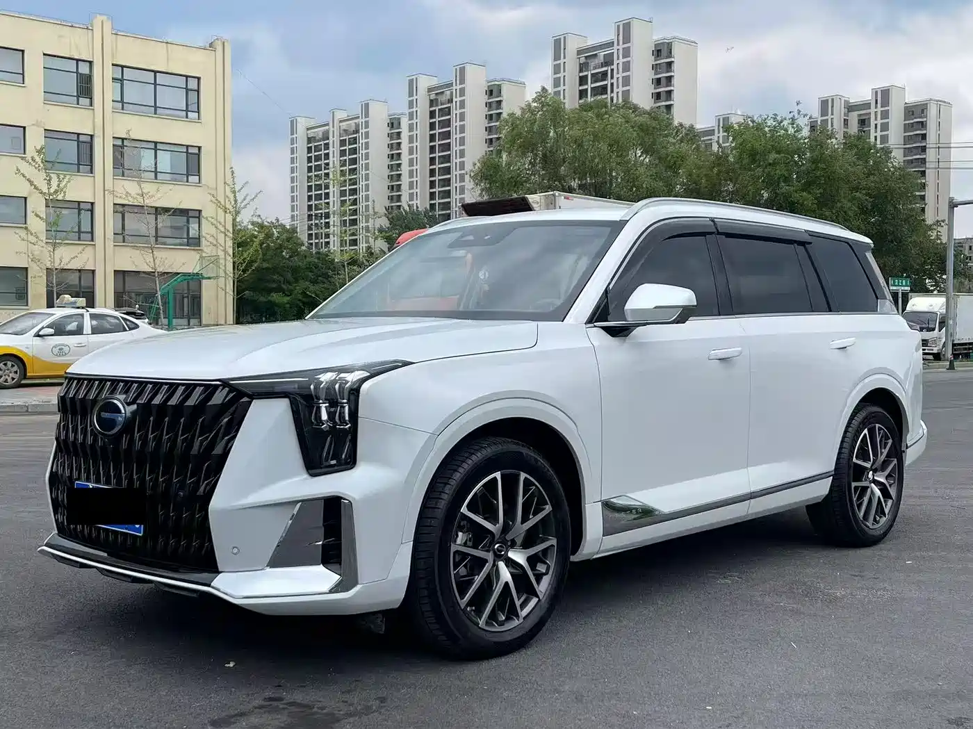 GAC Trumpchi GS8 2022 Dual Engine Series 2.0TM 2WD Premium Edition (7-Seater)