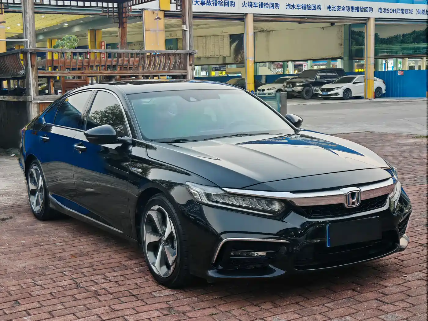 Honda Inspire 2019 Sharp Hybrid 2.0L Pure Fashion China VI фото 3