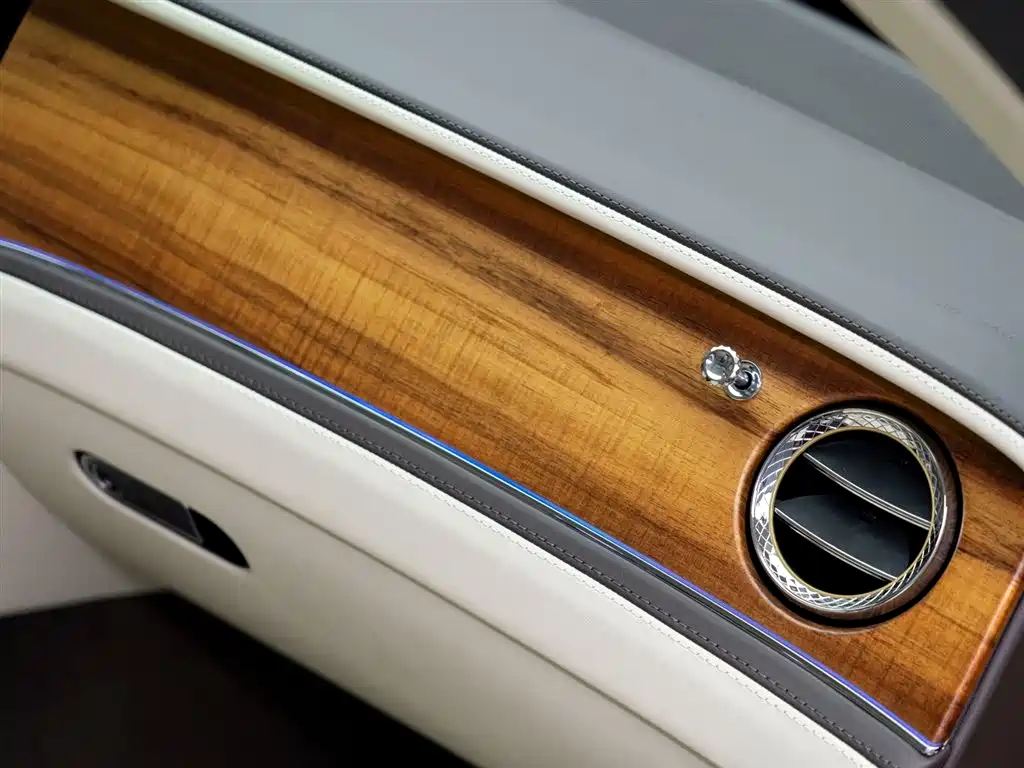 BENTLEY FLYING SPUR PLUG IN HYBRID