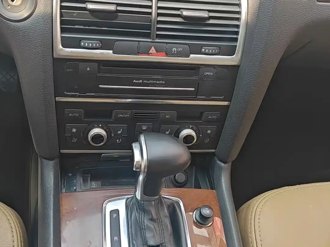Фото 7 - Audi Q7