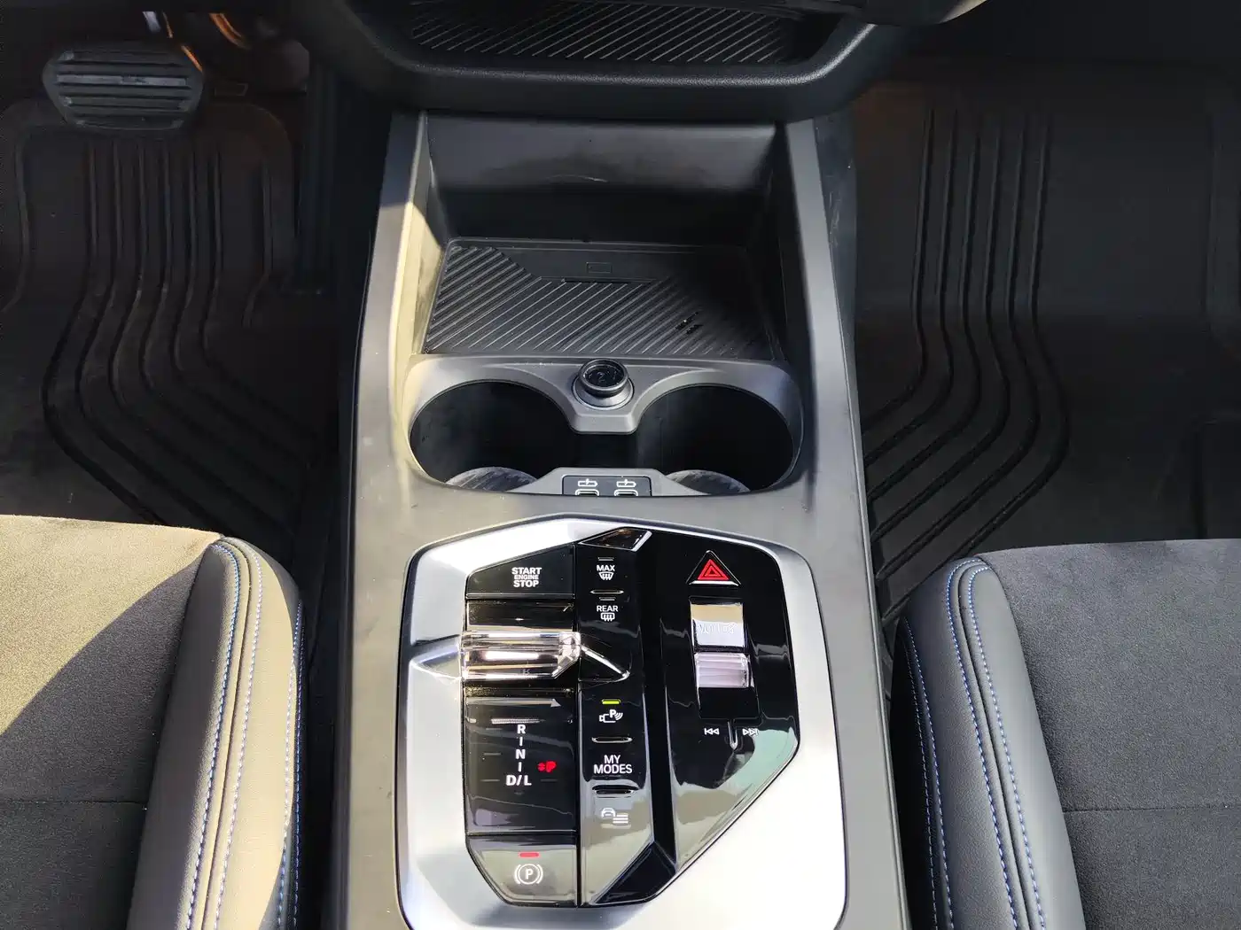 BMW 2 Series 2025 225L M Sport Moonlight Package фото 9