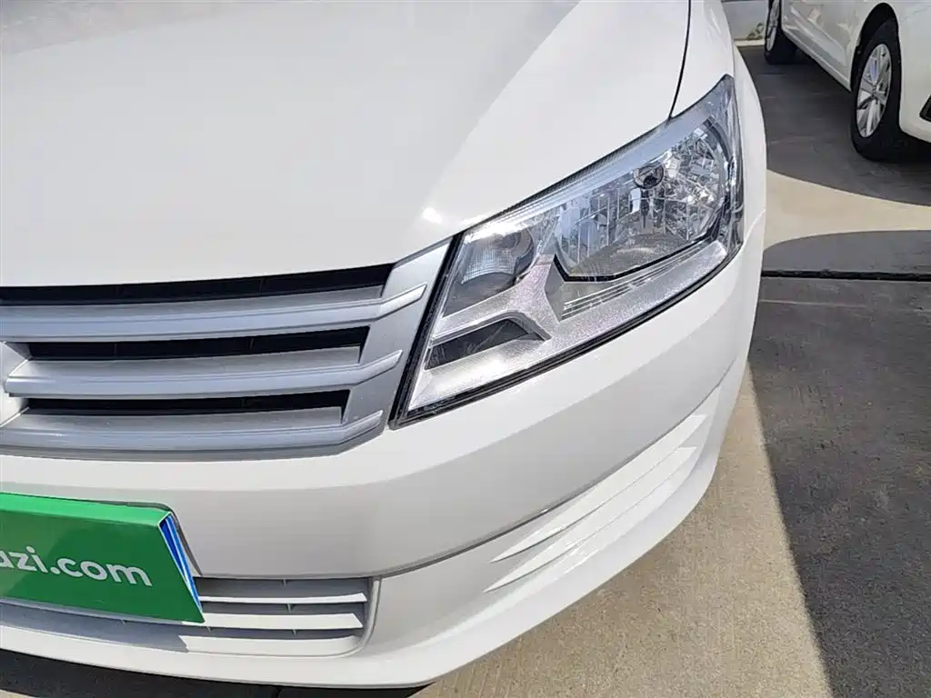 Volkswagen Santana 2015 1.4L Manual Trend Edition фото 24