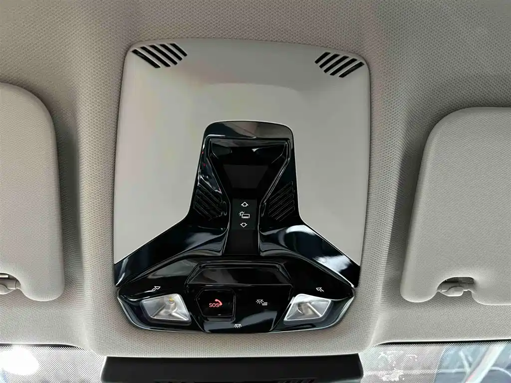 BMW X1 2023 sDrive20Li X Design Package фото 8