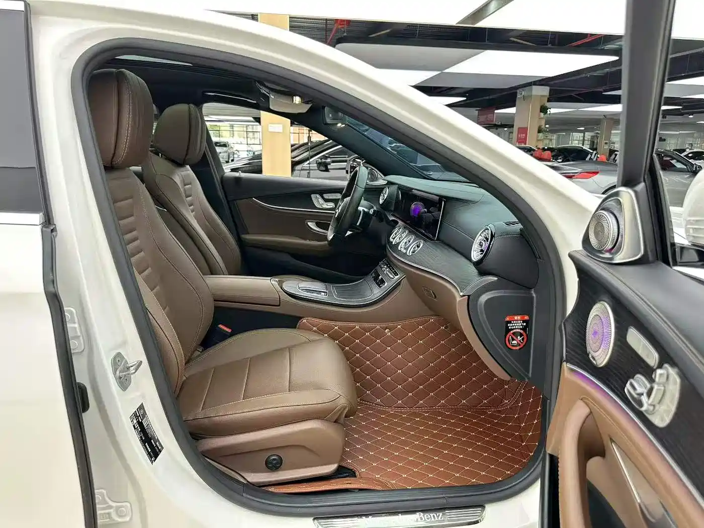 Mercedes-Benz E-Class 2021 E 300 L Sport Fashion фото 7