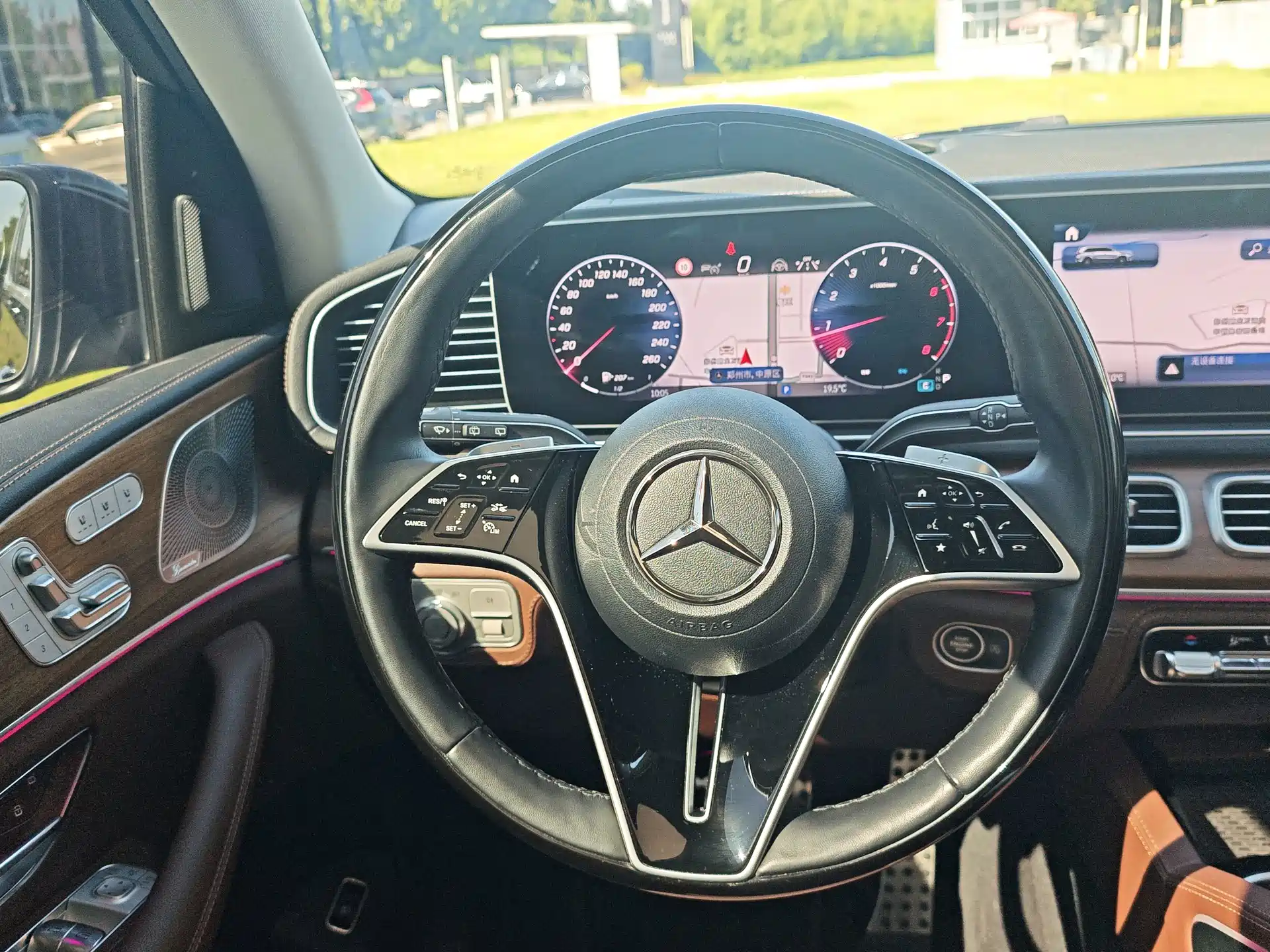Фото 12 - Mercedes-Benz GLS
