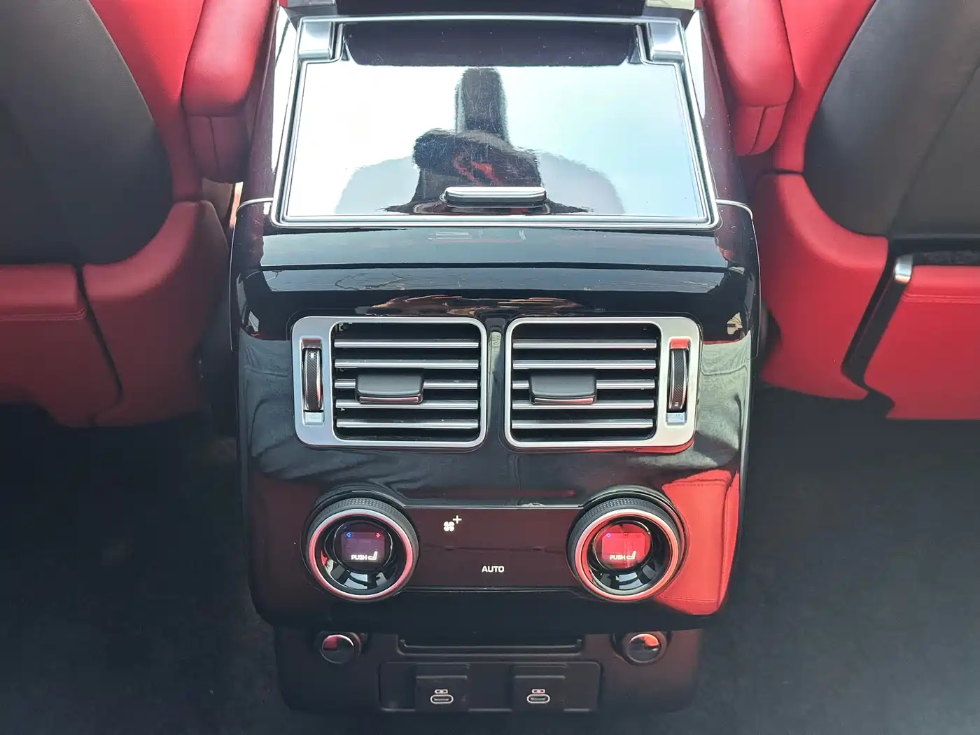 Land Rover Range Rover 2022 3.0 L6 400PS Prestige Genesis Extended Edition фото 38
