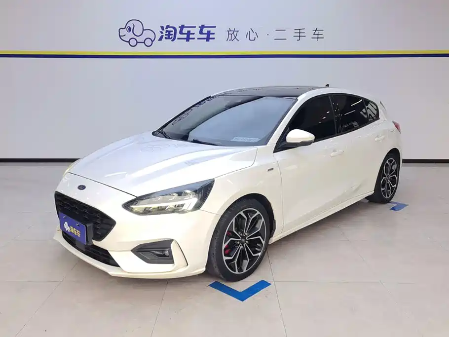 Фото 1 - Ford Focus