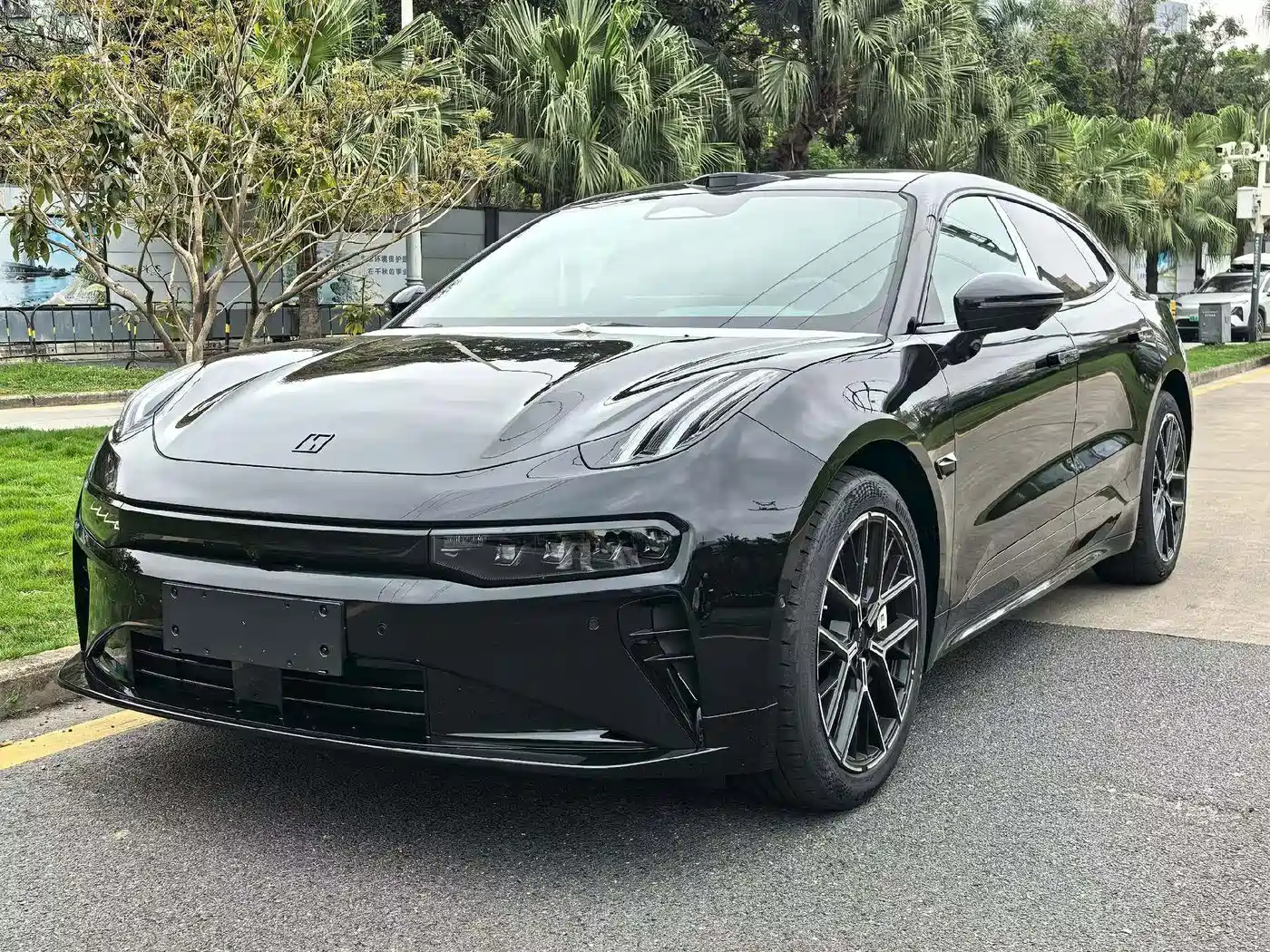 2026 ZEEKR 001