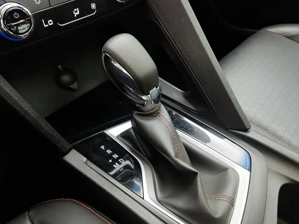 Chevrolet Volando 2023 2020 Mild Hybrid Redline 530T Automatic Premium Edition (5+2 seater)