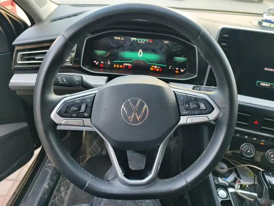 Volkswagen Sagitar 2023 300TSI DSG Surpassing Edition фото 15