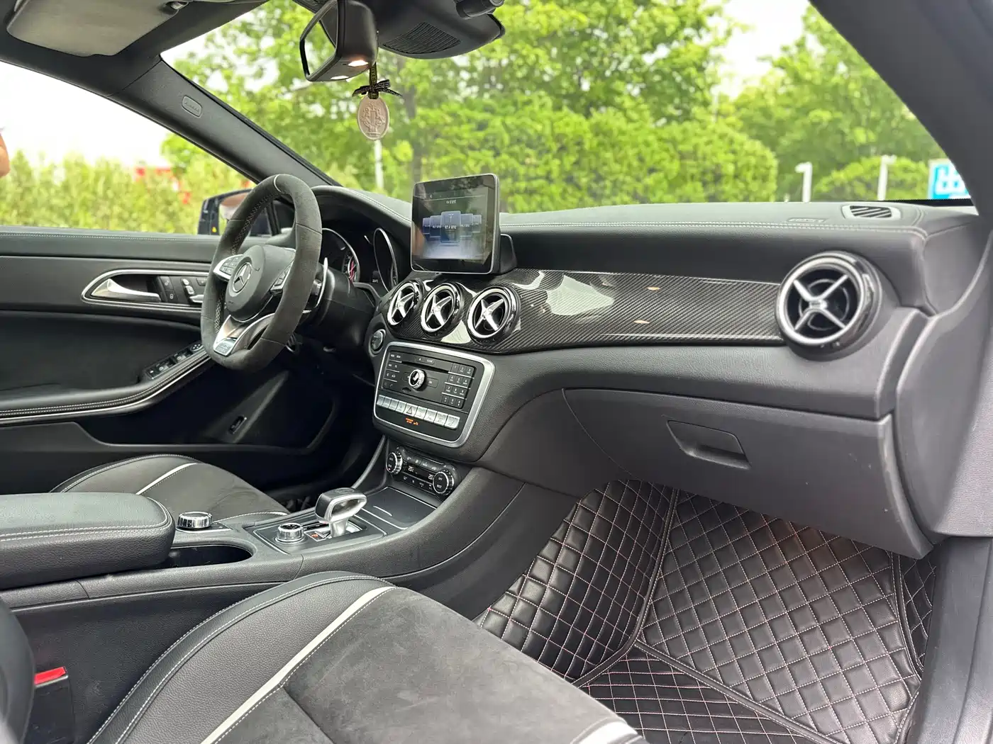 Mercedes-Benz CLA AMG 2017 Facelift AMG CLA 45 4MATIC фото 40