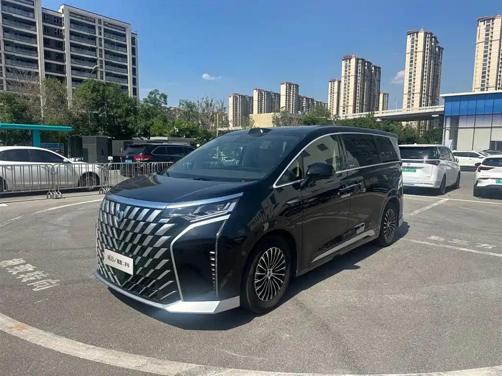 Denza D9 2025 DM-i Smart Drive Edition 1020 AWD Prestige