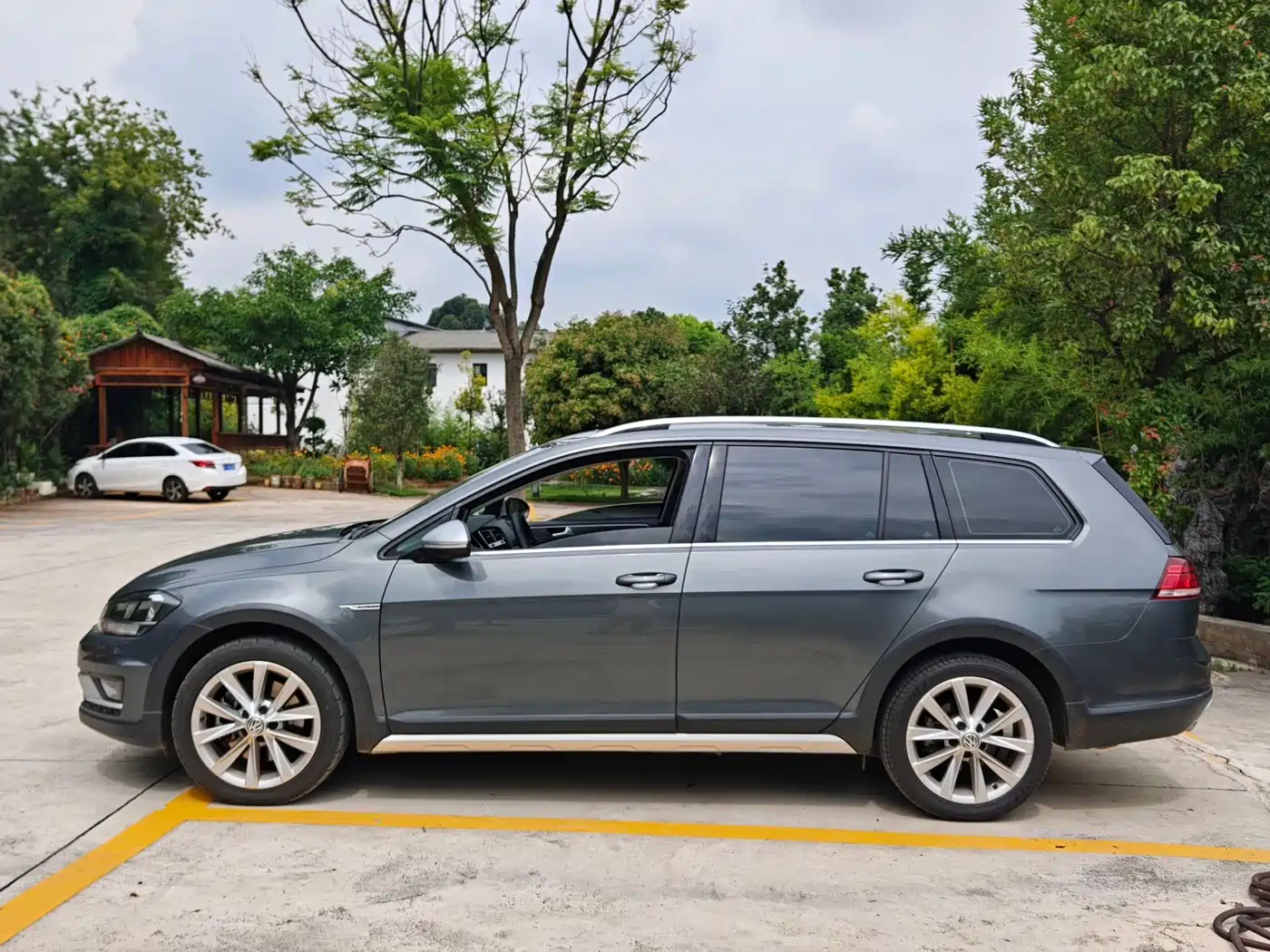 Volkswagen Golf (Import) 2020 2019 1.8TSI Wagon