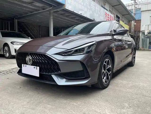  MG MG5 2023 180DVVT CVT Luxury Edition