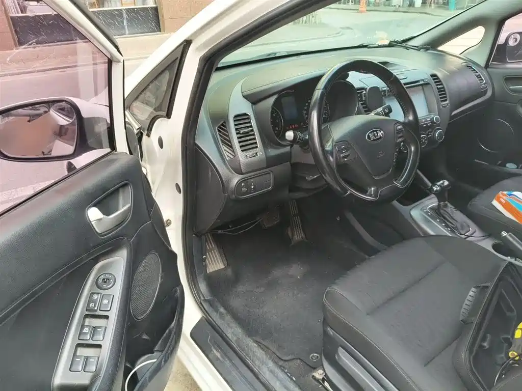 Kia K3 2013 1.6L Automatic GLS фото 12