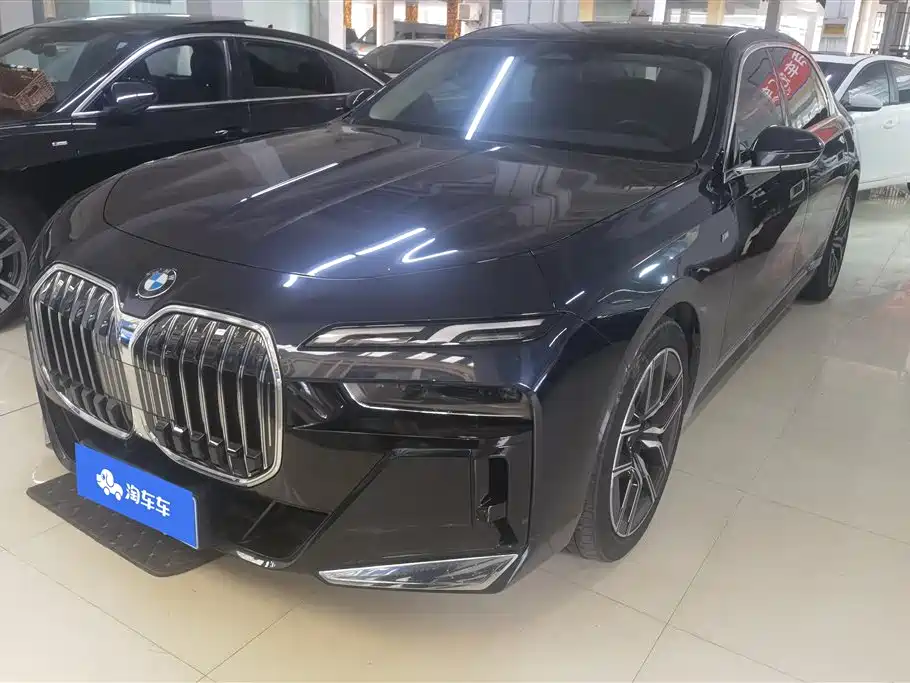 BMW 7 Series 2023 Model 735Li M Sport Package