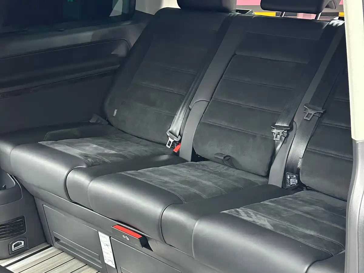 Volkswagen Multivan 2019 2019 2.0TSI 4WD Premium 7-seater