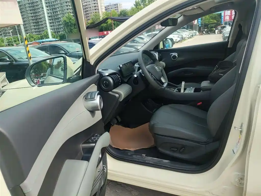 BYD Yuan PLUS 2025 Smart Drive 510KM Surpass Edition фото 16