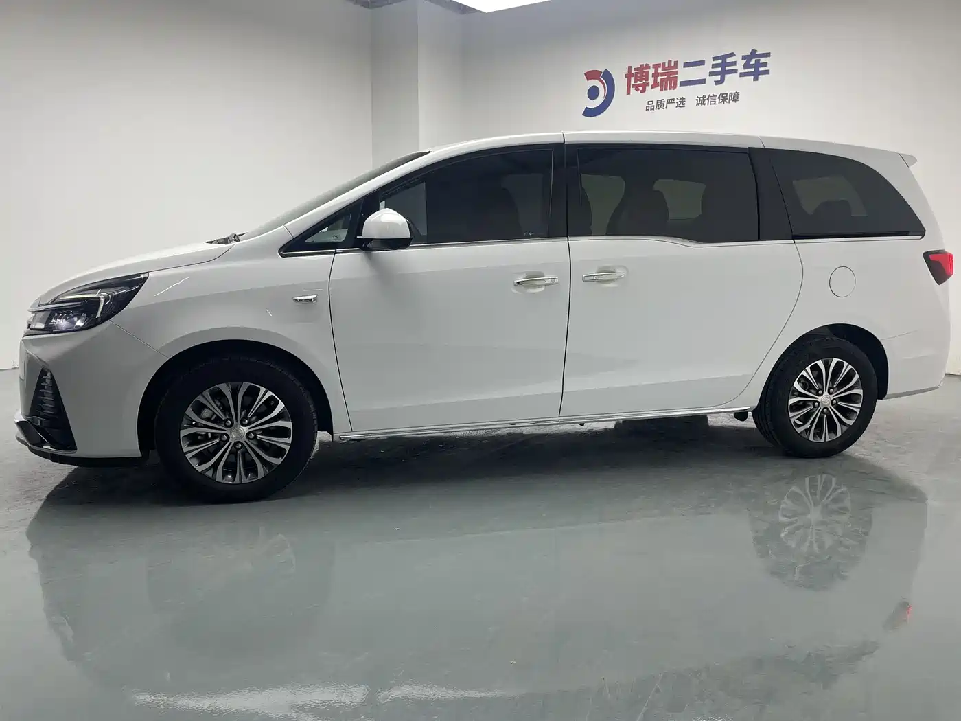 Buick GL8 2023 Facelift Land Business Class Luxury фото 3