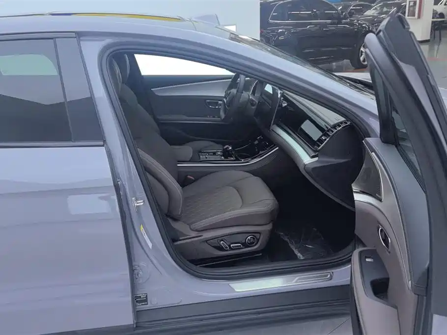 BYD Han 2025 DM-i Smart Driving Edition 125KM Honor фото 8