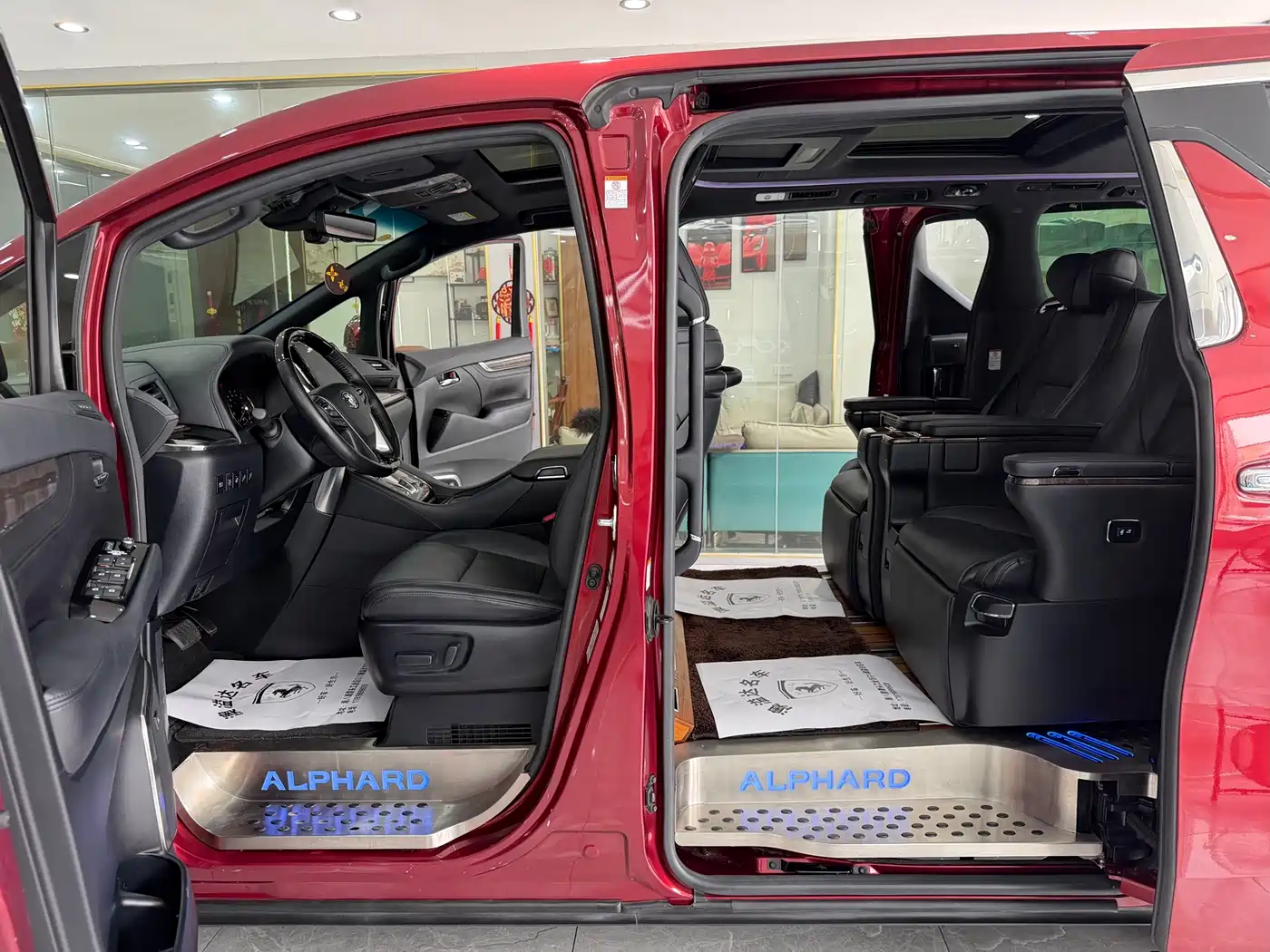 Toyota Alphard 2020 Hybrid 2.5L Premium Edition фото 4