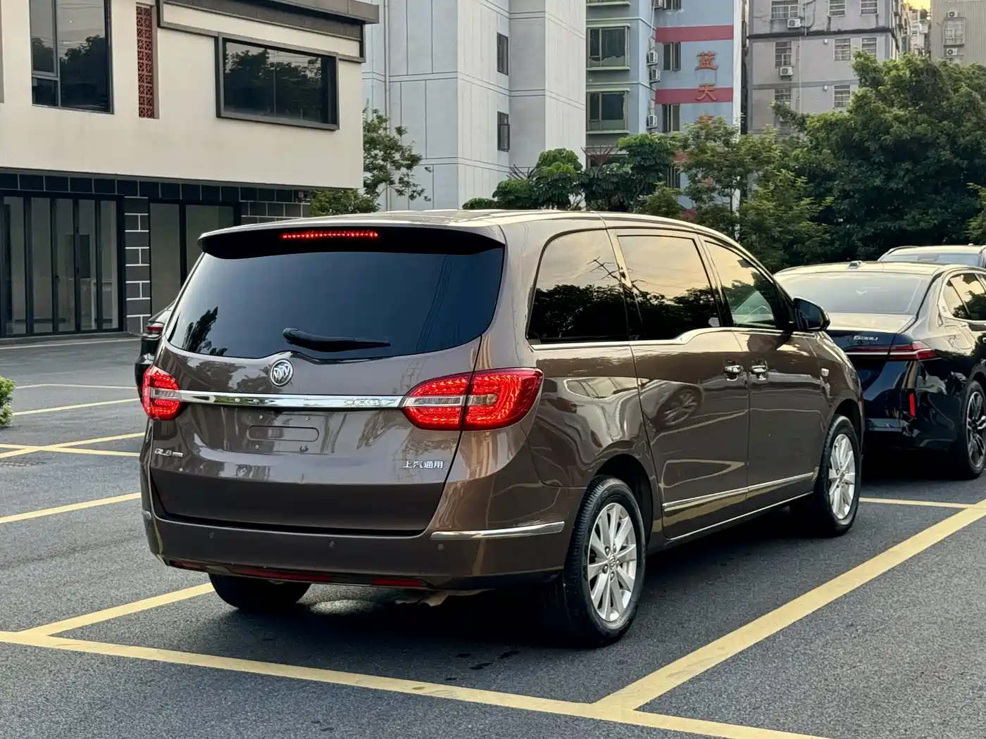 Фото 5 - Buick GL8