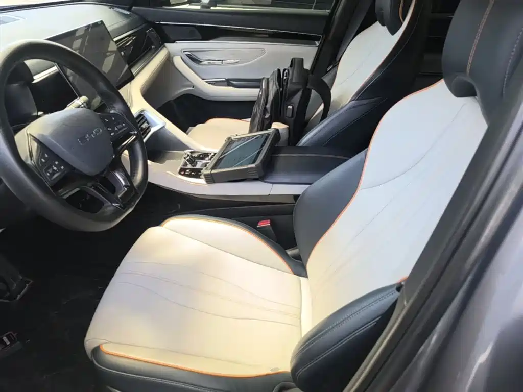 BYD Song PLUS PHEV 2024 Glory Edition DM-i 110km Flagship фото 15