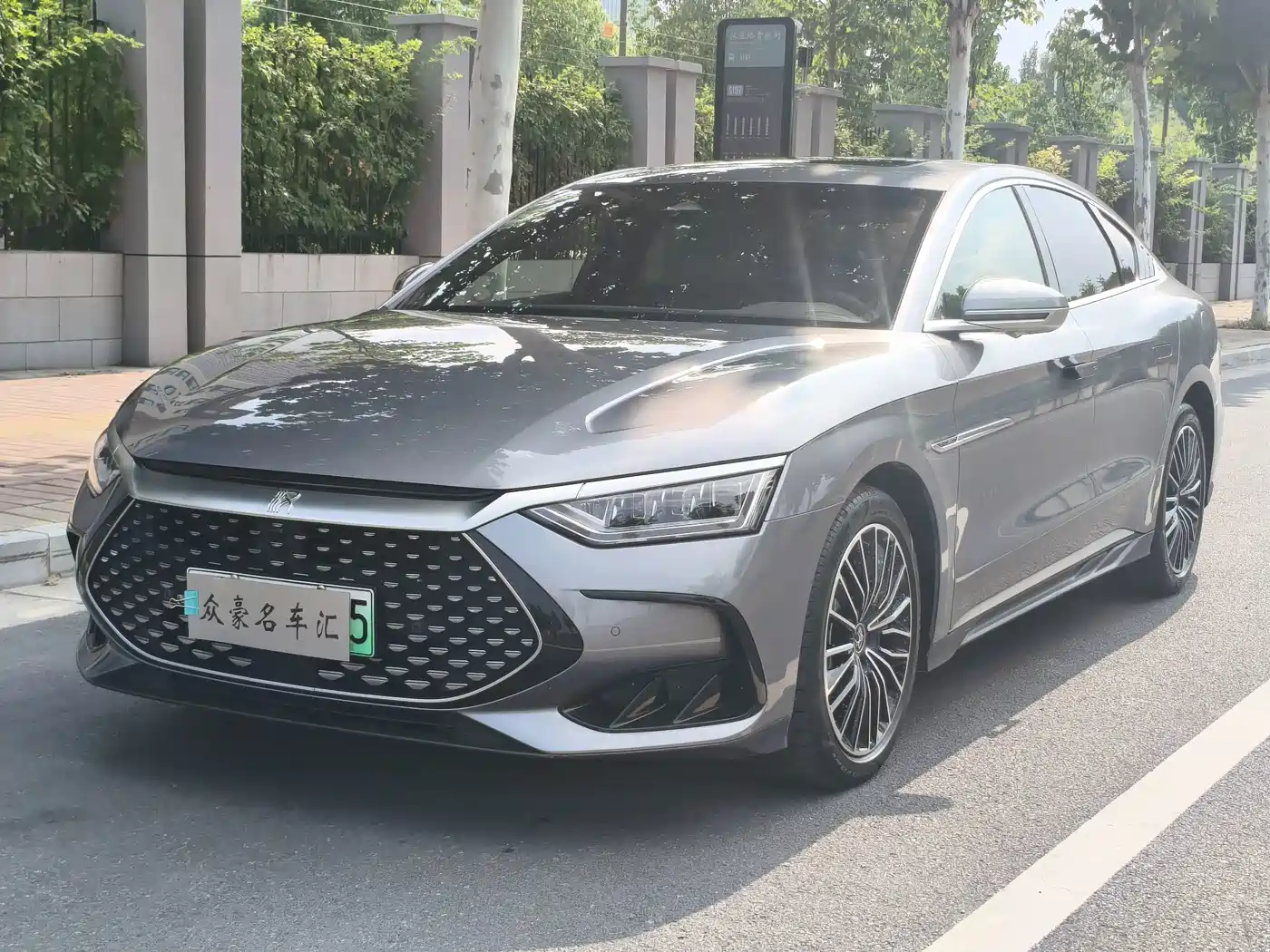BYD Han 2023 DM-i Champion Edition 121KM Premium