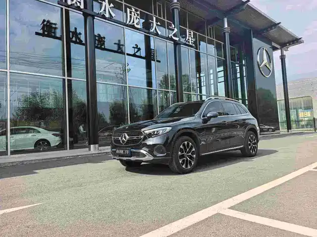 Mercedes-Benz GLC 2025
