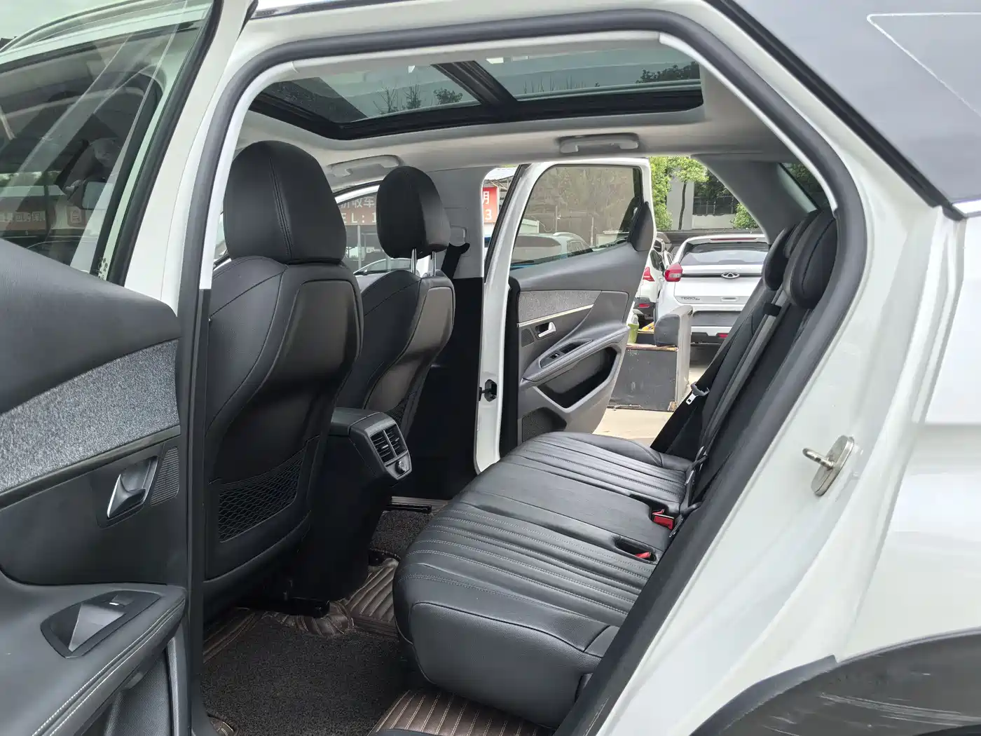 Peugeot 4008 2017 350THP Luxury Edition фото 8