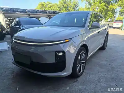 Li Auto L6