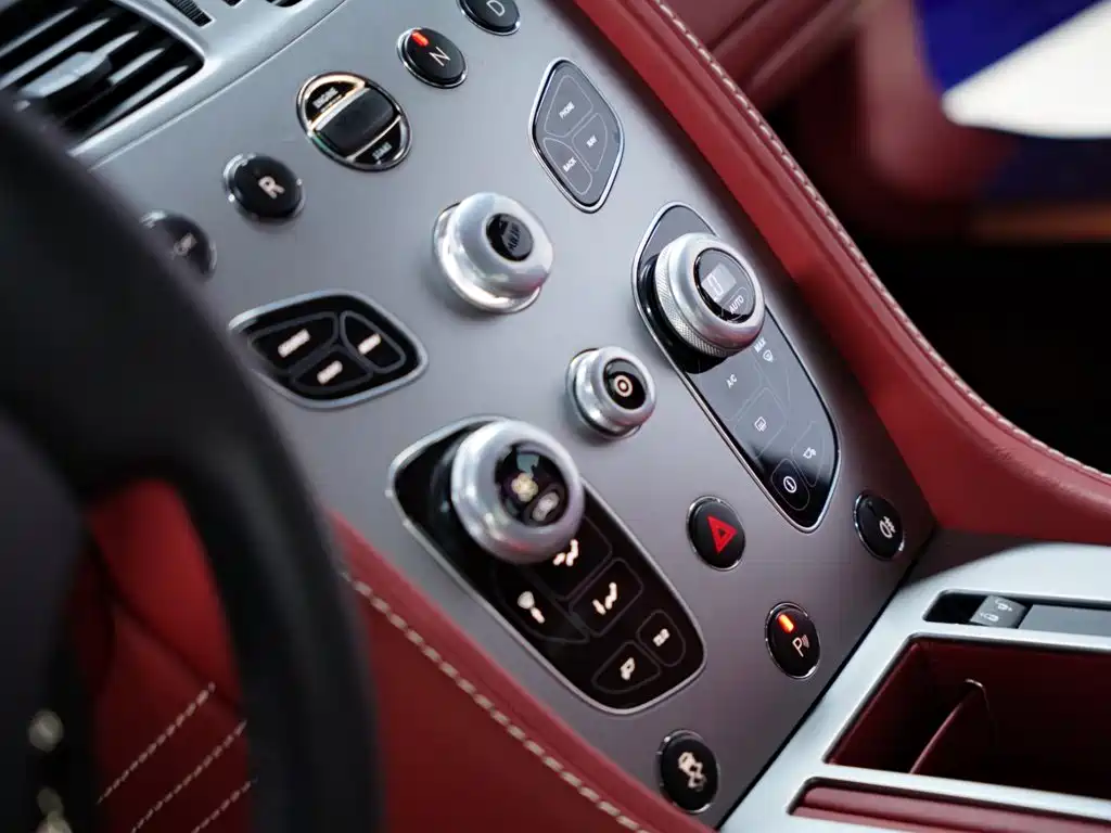 Aston Martin V8 Vantage 2017 2012 4.7L S Coupe