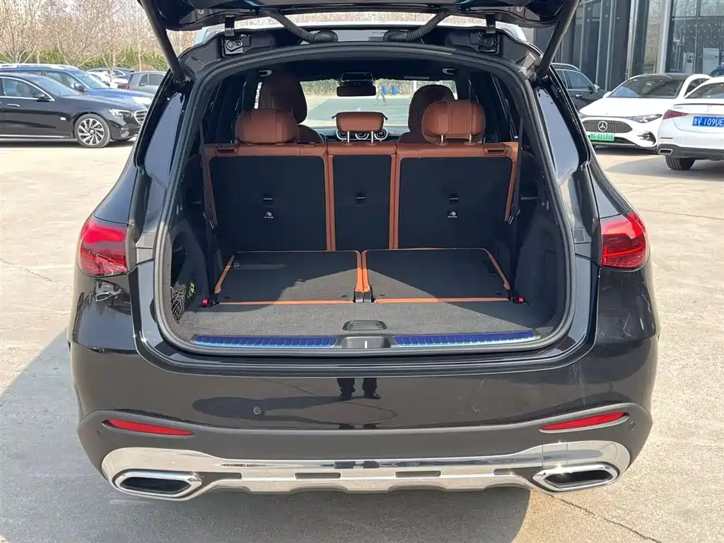Mercedes-Benz GLC 2024 GLC 260 L 4MATIC Luxury 7-seater фото 18