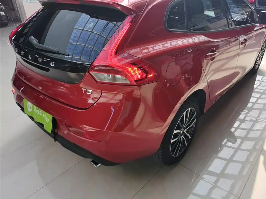 Volvo V40 2019 2019 T3 Momentum